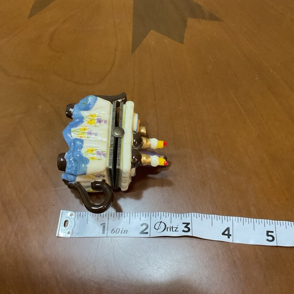 Porcelain Tea Pot Trinket, Pill, Jewelry Box. Still Has Original Tag. - Picture 8 of 12